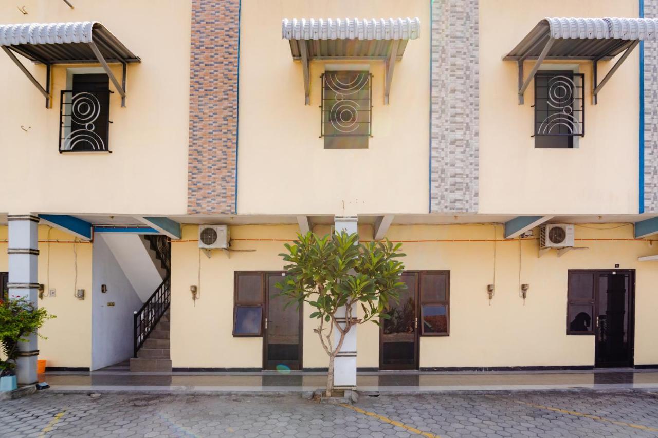 Oyo 2005 Griya Nala Hotel Mojokerto